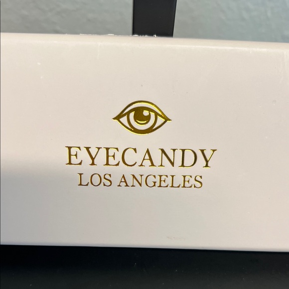 Eye Candy Los Angeles | Girly Wine Charms 🍷👠 - Picture 3 of 6